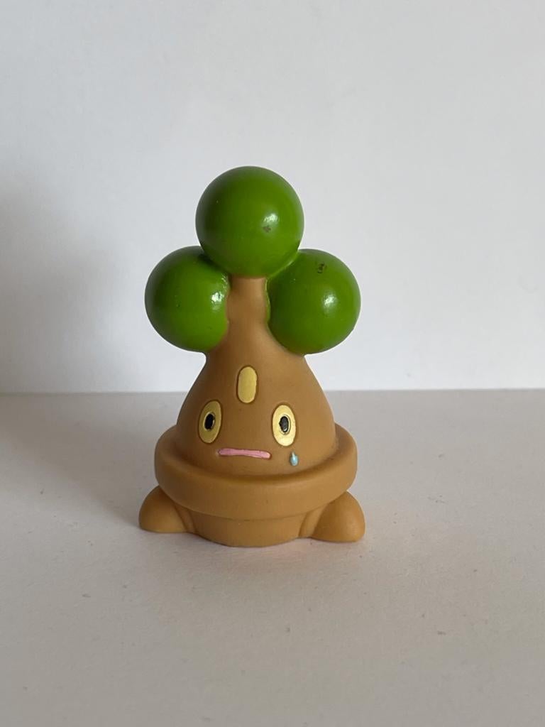 Bandai Pokémon figuurtje Bonsly, Ophalen of Verzenden, Zo goed als nieuw