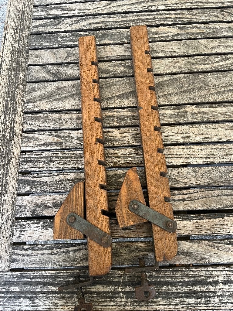 Antieke houten lijmklemmen, Ophalen