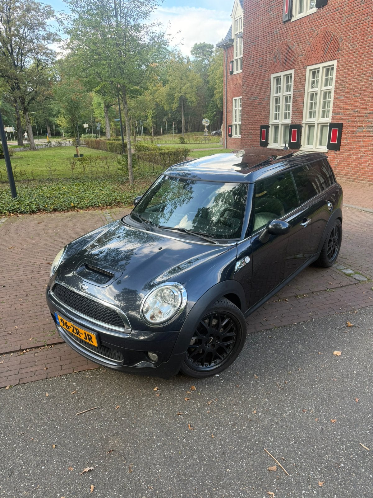 Prachtige Mini Clubman Cooper S met alle denkbare opties!, Voorwielaandrijving, 4 cilinders, 4 stoelen, Zwart