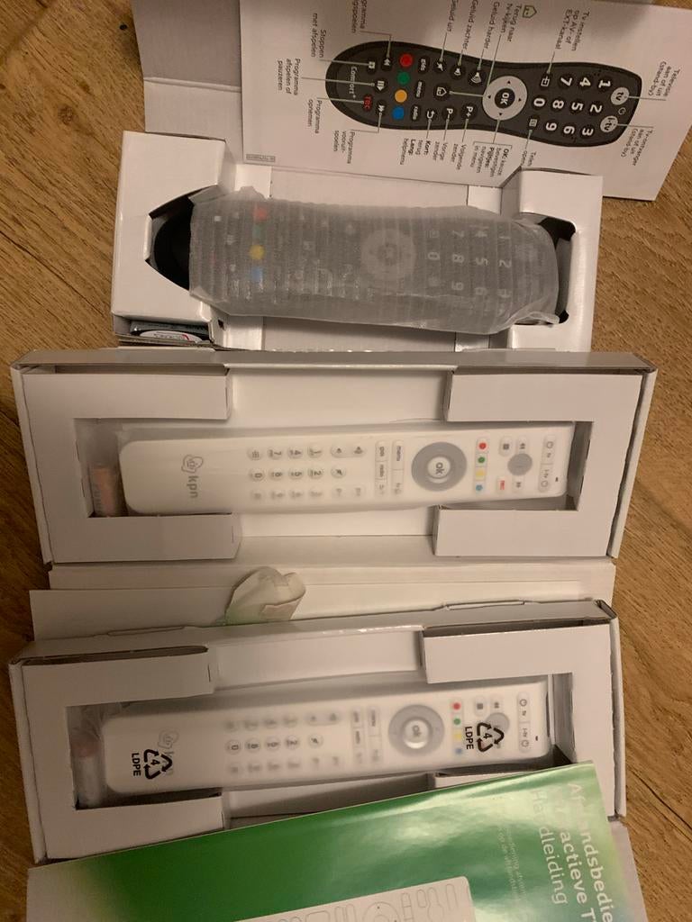 Nieuwe KPN afstandsbedieningen (3 stuks), Ophalen, Nieuw, Origineel, Tv