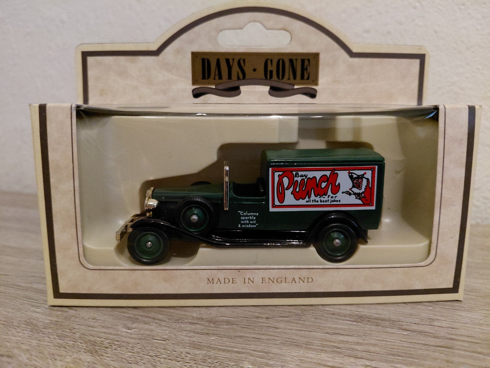 'Punch Magazine' 1933 Packard Town Van, Overige merken, Auto, Verzenden, Groter dan 1:32