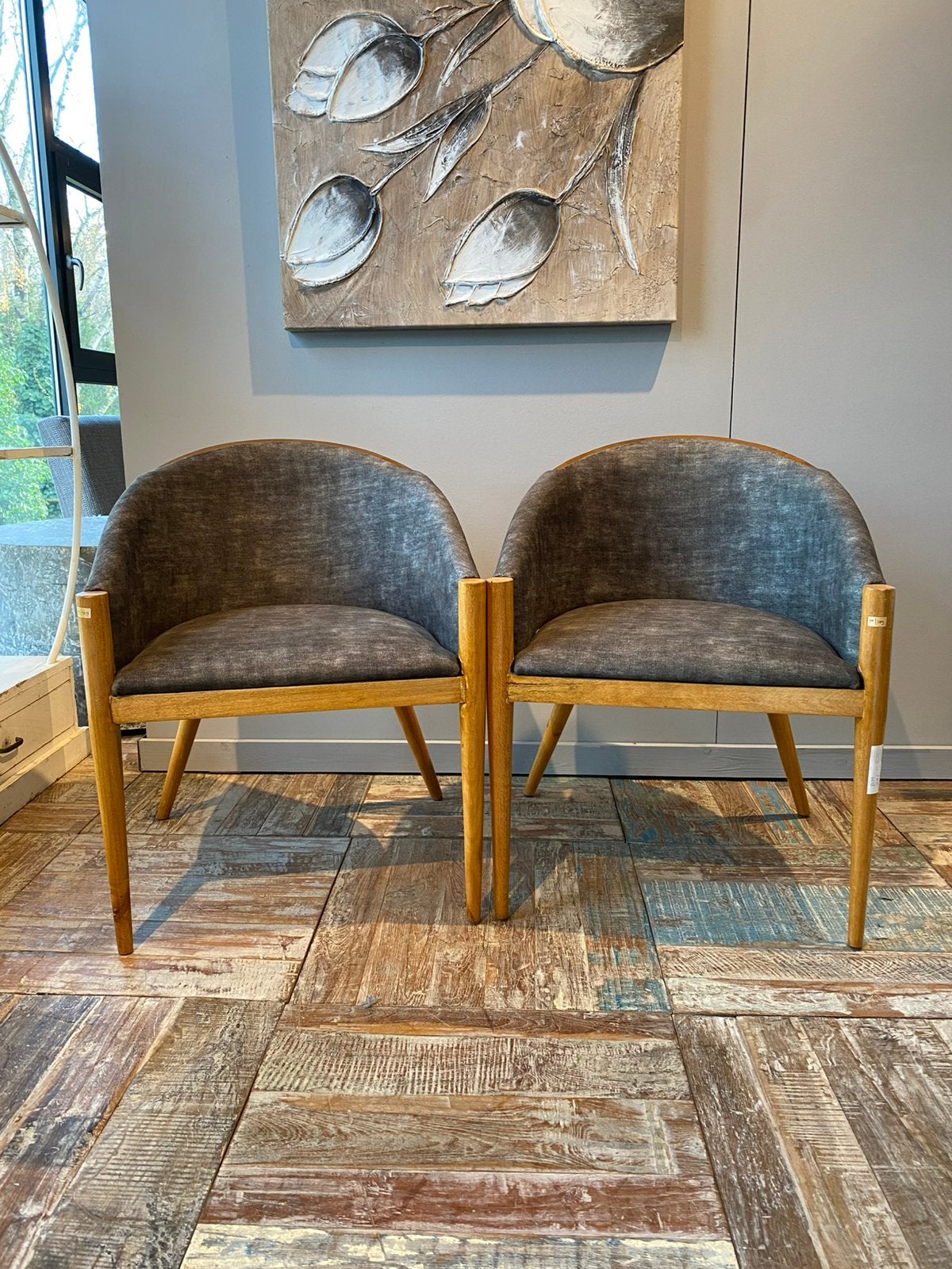 Vintage eetkamer stoelen in kuipvorm, Huis en Inrichting, Stoelen, Overige kleuren, Ophalen of Verzenden, Zo goed als nieuw, Stof