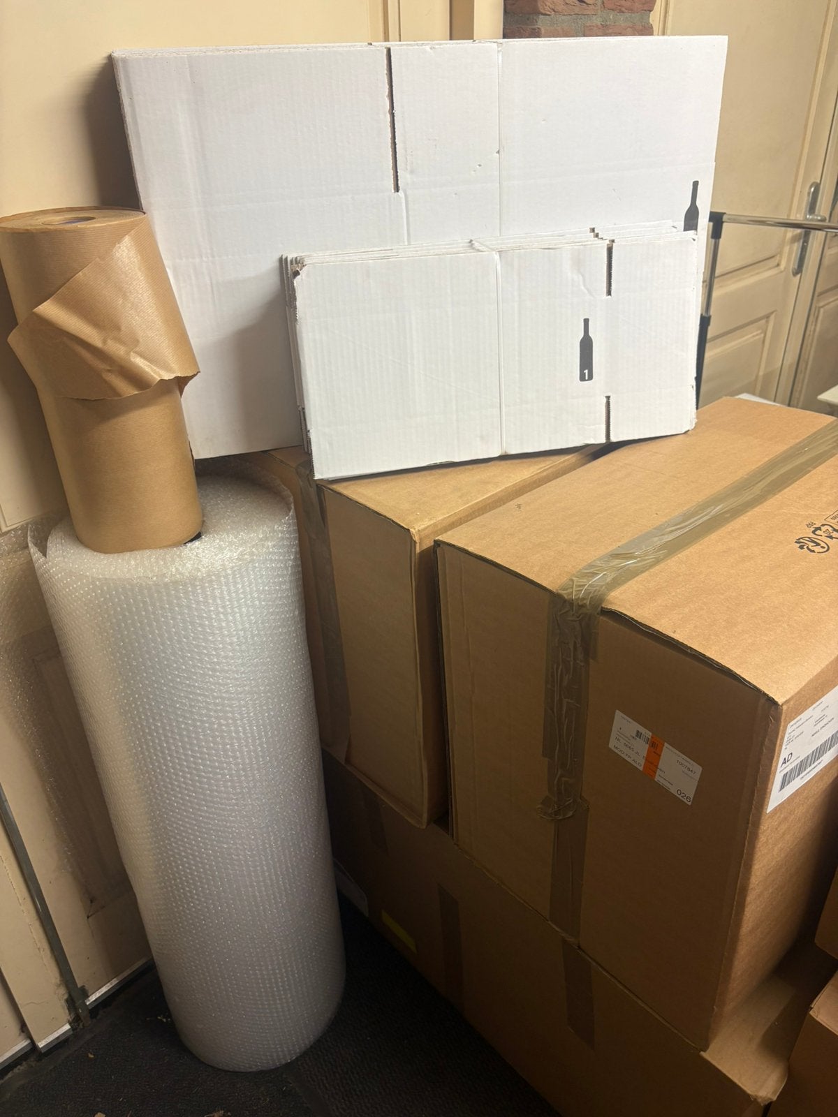 Partij flesverzenddozen ca. 500 stuks, Doos, Minder dan 35 cm, Ophalen of Verzenden, Zo goed als nieuw