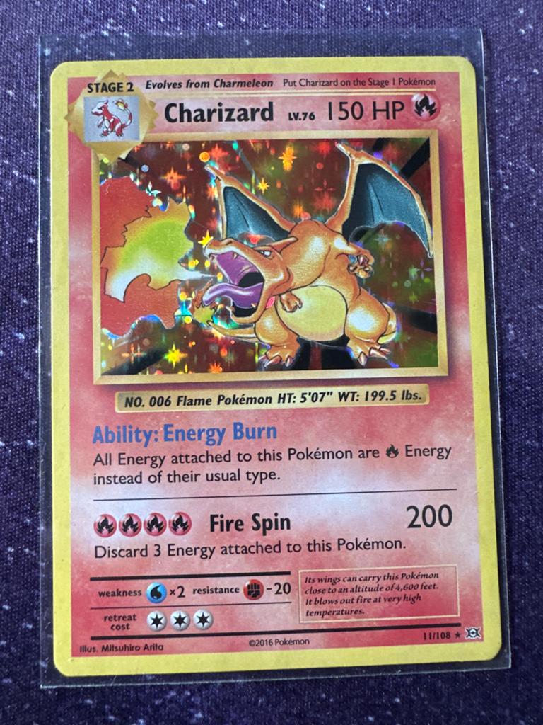 Charizard 11/108 Pokémon kaart - Holo Rare, Hobby en Vrije tijd, Verzamelkaartspellen | Pokémon, Ophalen of Verzenden, Zo goed als nieuw