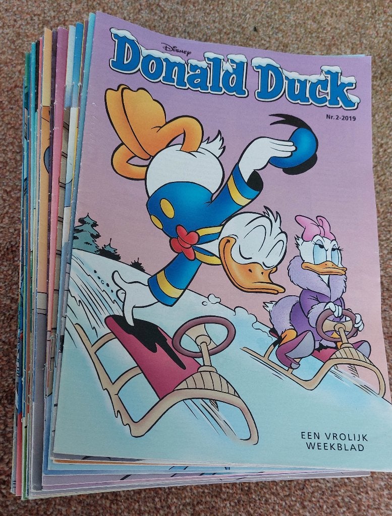 Donald Ducks 2019, Gelezen, Walt Disney, Ophalen of Verzenden, Meerdere stripboeken