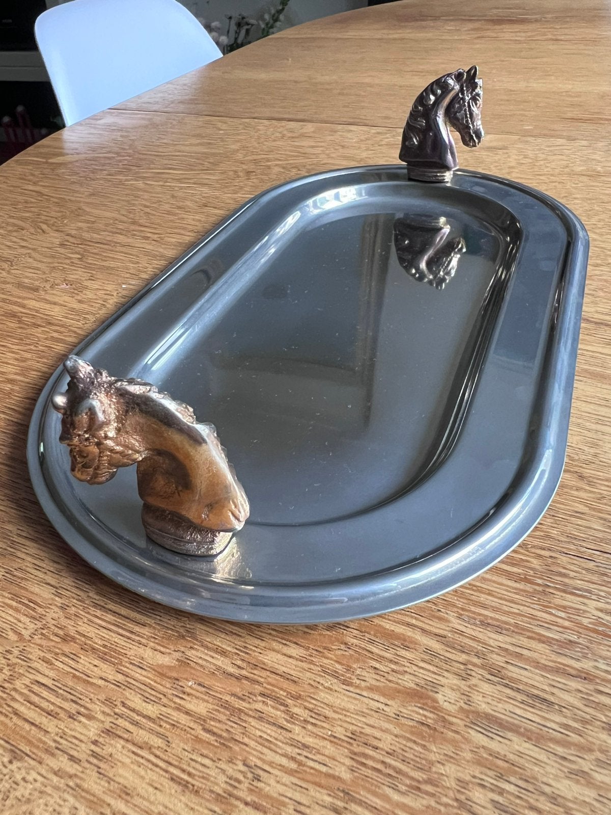 Vintage ovale serveerschaal met paardenhoofden, Antiek en Kunst, Ophalen of Verzenden