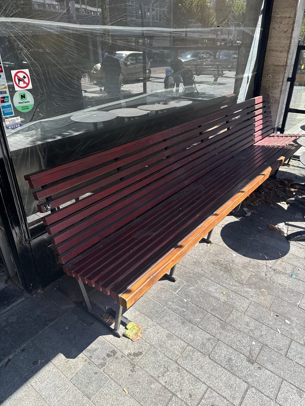 Twee houten terrasbank/gevelbank banken (360cm en 550cm), Ophalen, Gebruikt, Hout