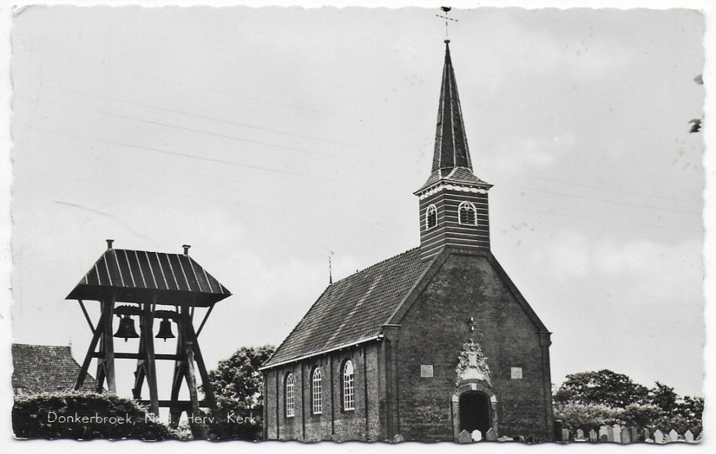 Donkerbroek n h kerk oude gelopen ansichtkaart ( a2472 ), Ophalen of Verzenden, 1960 tot 1980, Gelopen
