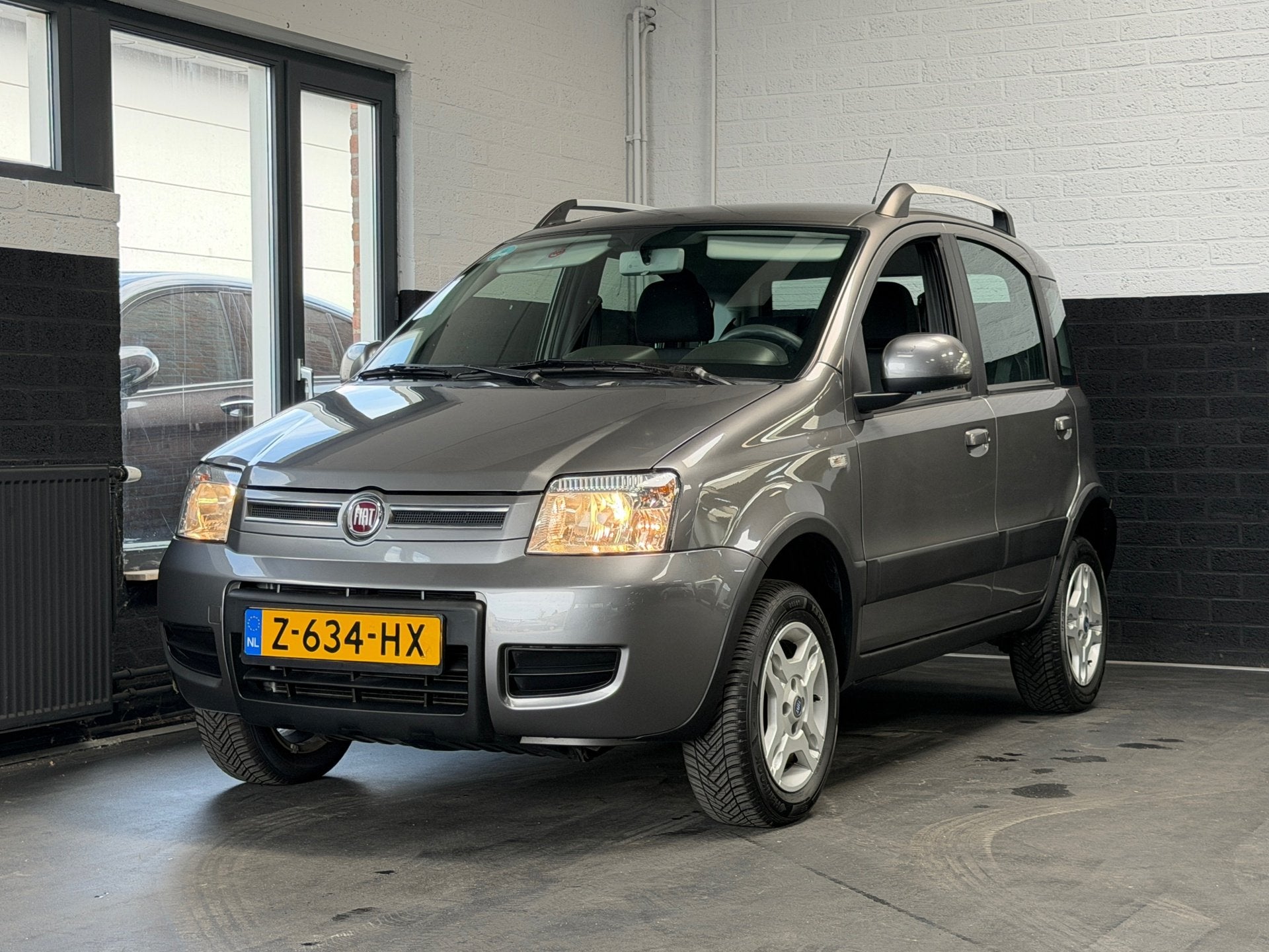Fiat Panda 1.2 Emotion 4X4 | 4WD | Airco | nette auto | Zeld, Voorwielaandrijving, Euro 5, 1242 cc, Bedrijf
