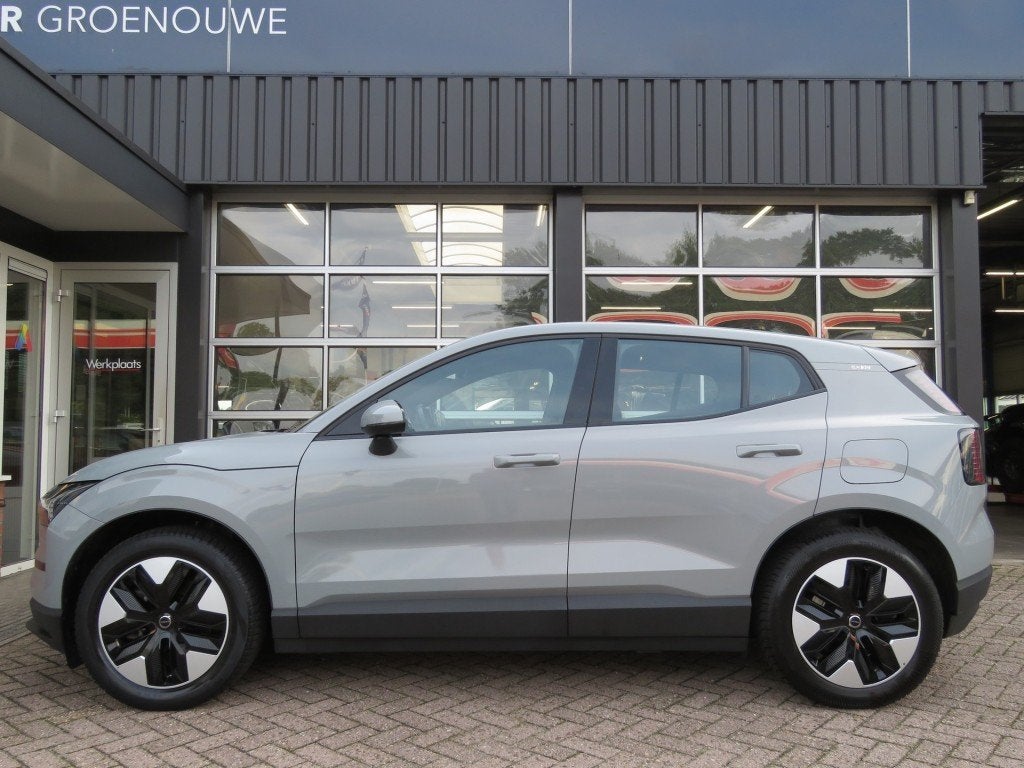 Volvo EX30 EXTENDED CORE 69 KWH / Trekhaak / Camera / BOVAG, Auto's, 476 km, Gebruikt, Overige modellen, Met garantie (alle)