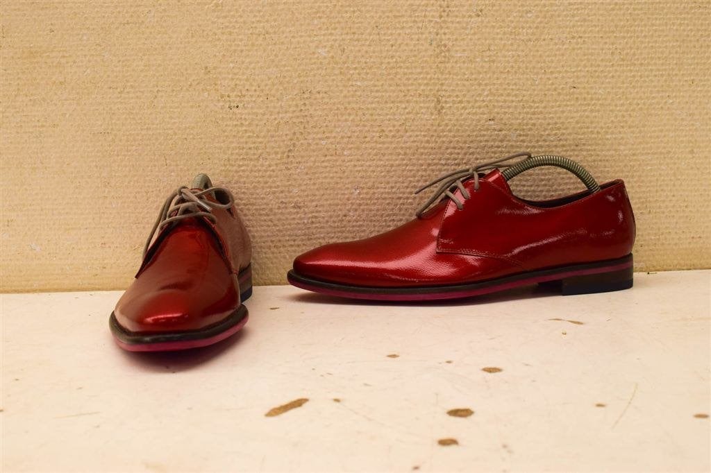Floris van Bommel rode lak veterschoenen 51117, Ophalen of Verzenden, Gedragen, Maat 43 t/m 46, Overige kleuren