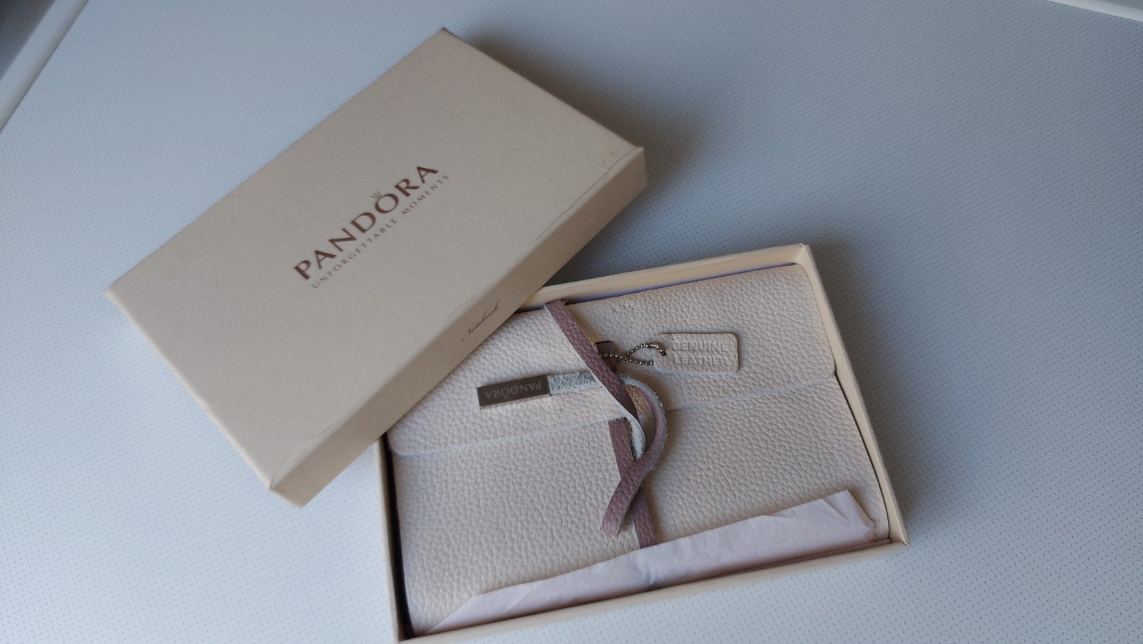 Voor de verzamelaar origineel Pandora notitieboekje leer, Ophalen of Verzenden, Nieuw, Beige, Leer