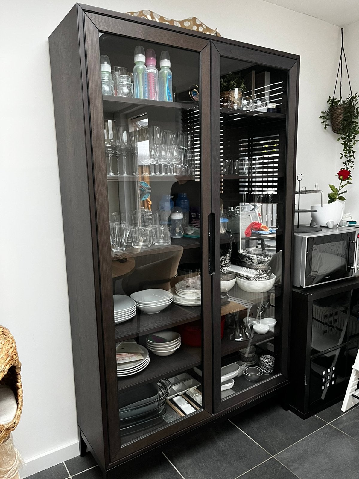 Ikea vitrinekast., Ophalen, Zo goed als nieuw, 25 tot 50 cm, 100 tot 150 cm