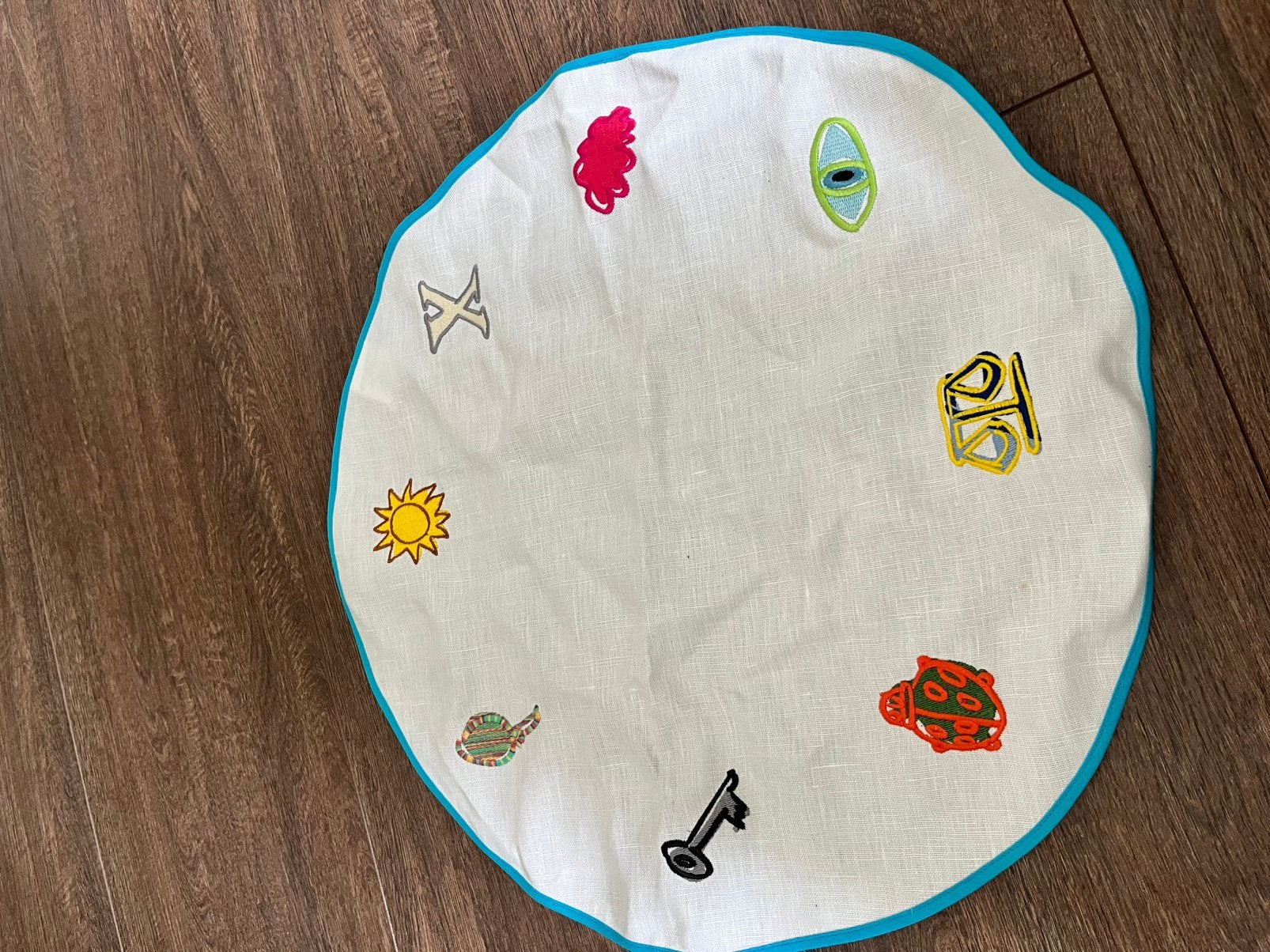 Loretta Caponi x Carolina Bucci witte linnen placemat, Huis en Inrichting, Handgemaakt, Linnen, Overige merken, Wit