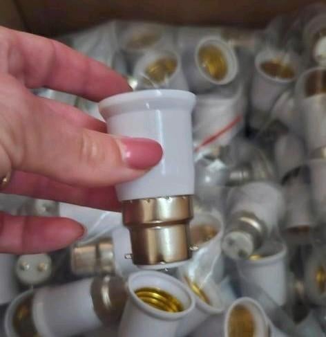 Restpartij verloopfitting b22 naar e27 fitting converter, Ophalen of Verzenden, Nieuw, Overige typen