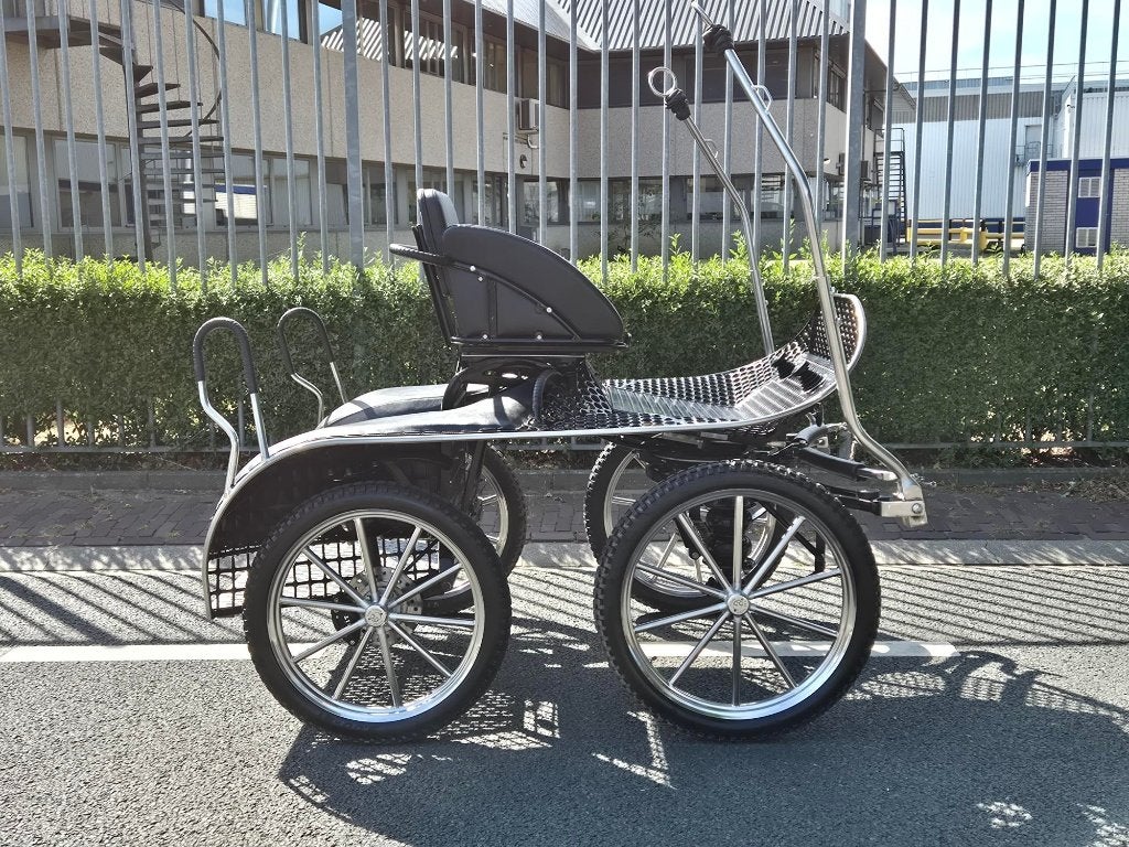 Leica enkelspan marathonwagen, Gebruikt, Pony