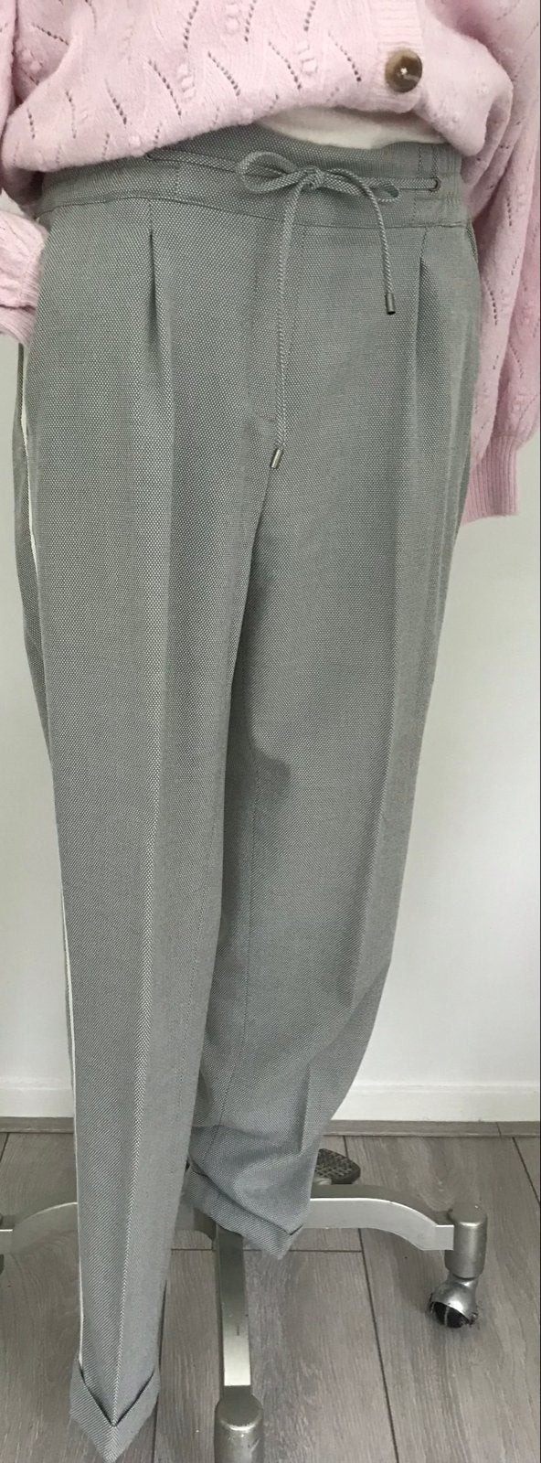 Mooie Opus broek, maat 38, Kleding | Dames, Maat 38/40 (M), Ophalen of Verzenden, Zo goed als nieuw, Grijs