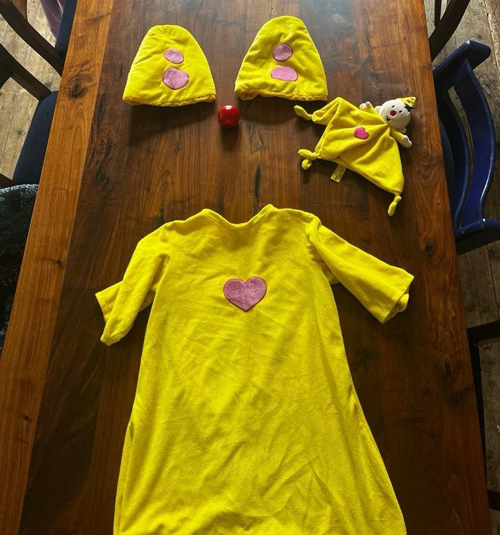 Bumba verkleedpak met 2 mutsjes 1 neus, en knuffel, Ophalen of Verzenden, Gebruikt, 104 of kleiner, Jongen of Meisje