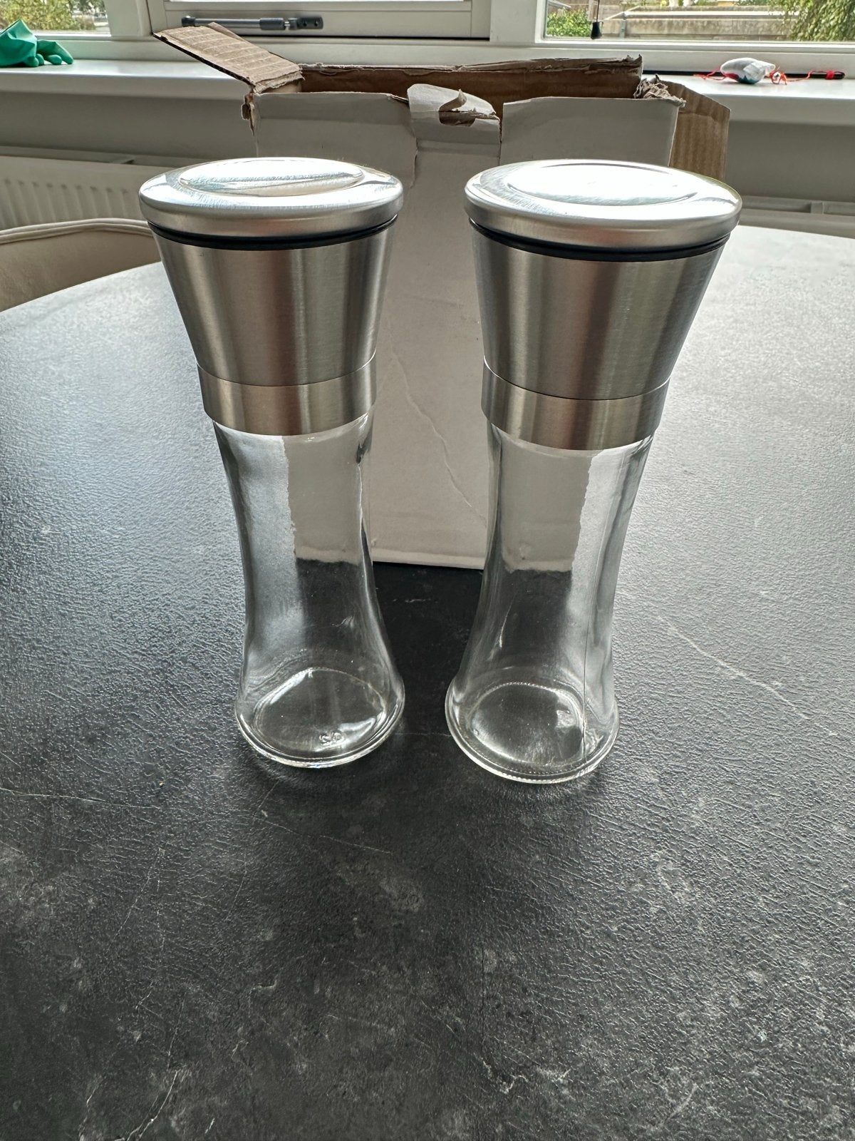 Set van 2 peper- en zoutmolens, glas en RVS, Ophalen, Overige typen, Zilver, Zo goed als nieuw