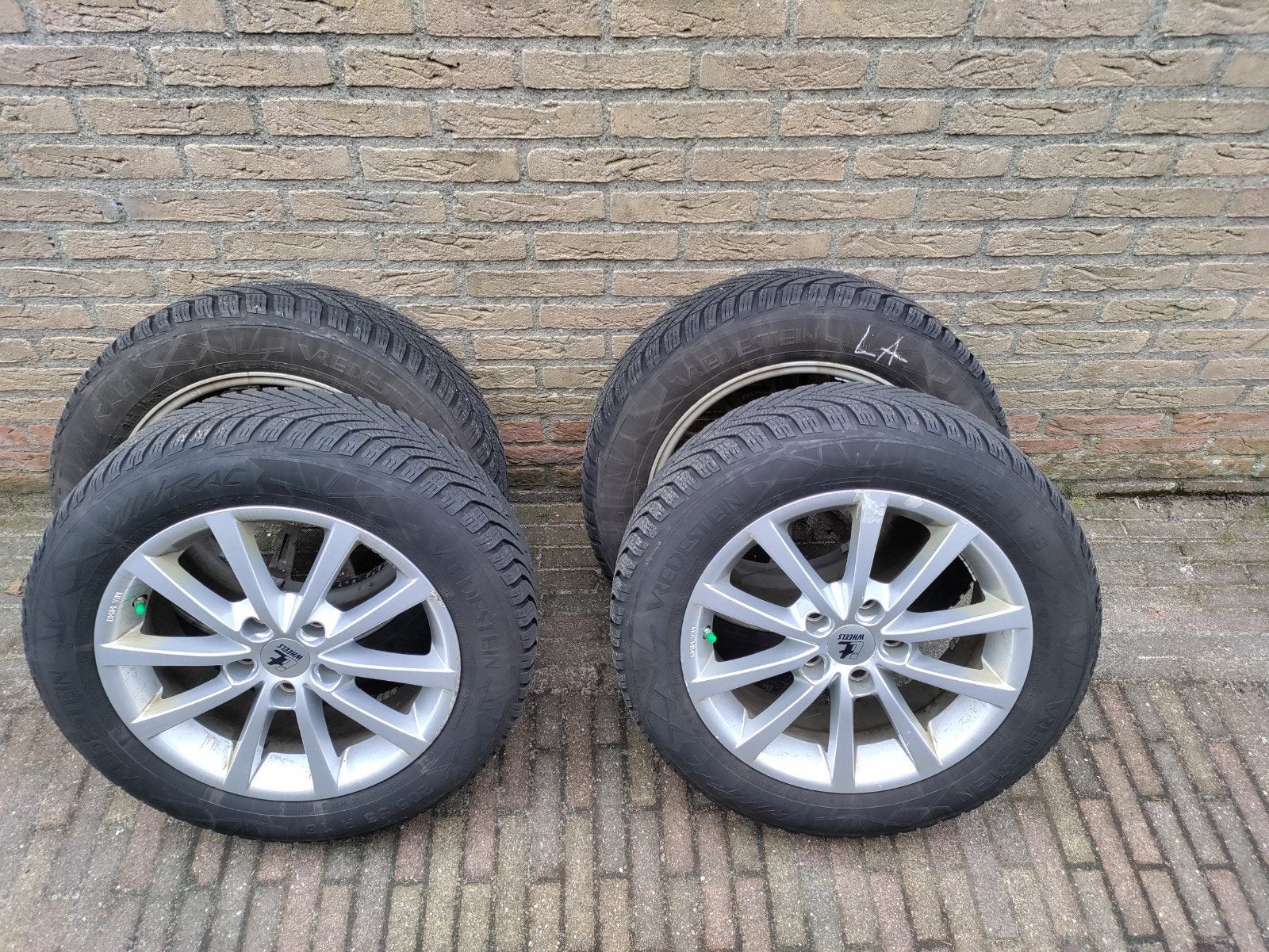 Nissan Leaf Set van 4 winterbanden met velgen - Gebruikt