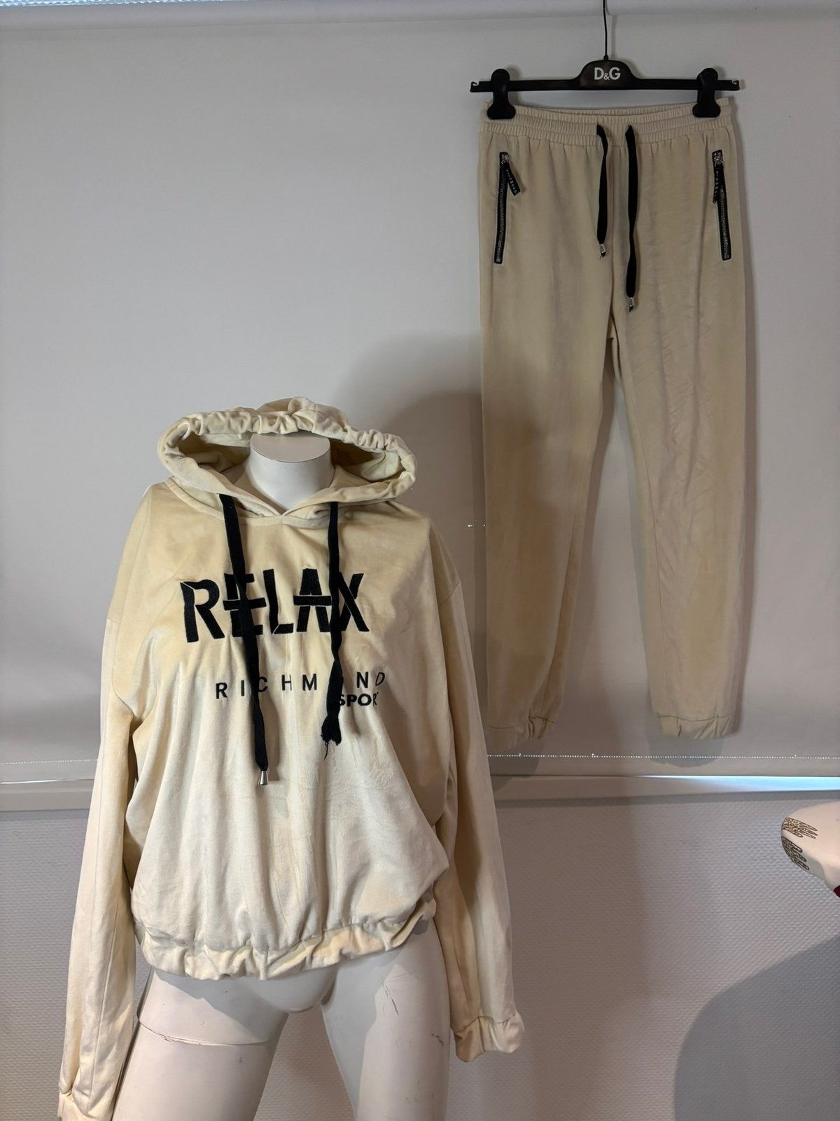 Richmond sport fluweel joggingpak maat s, Beige, Richmond sport, Ophalen of Verzenden, Zo goed als nieuw
