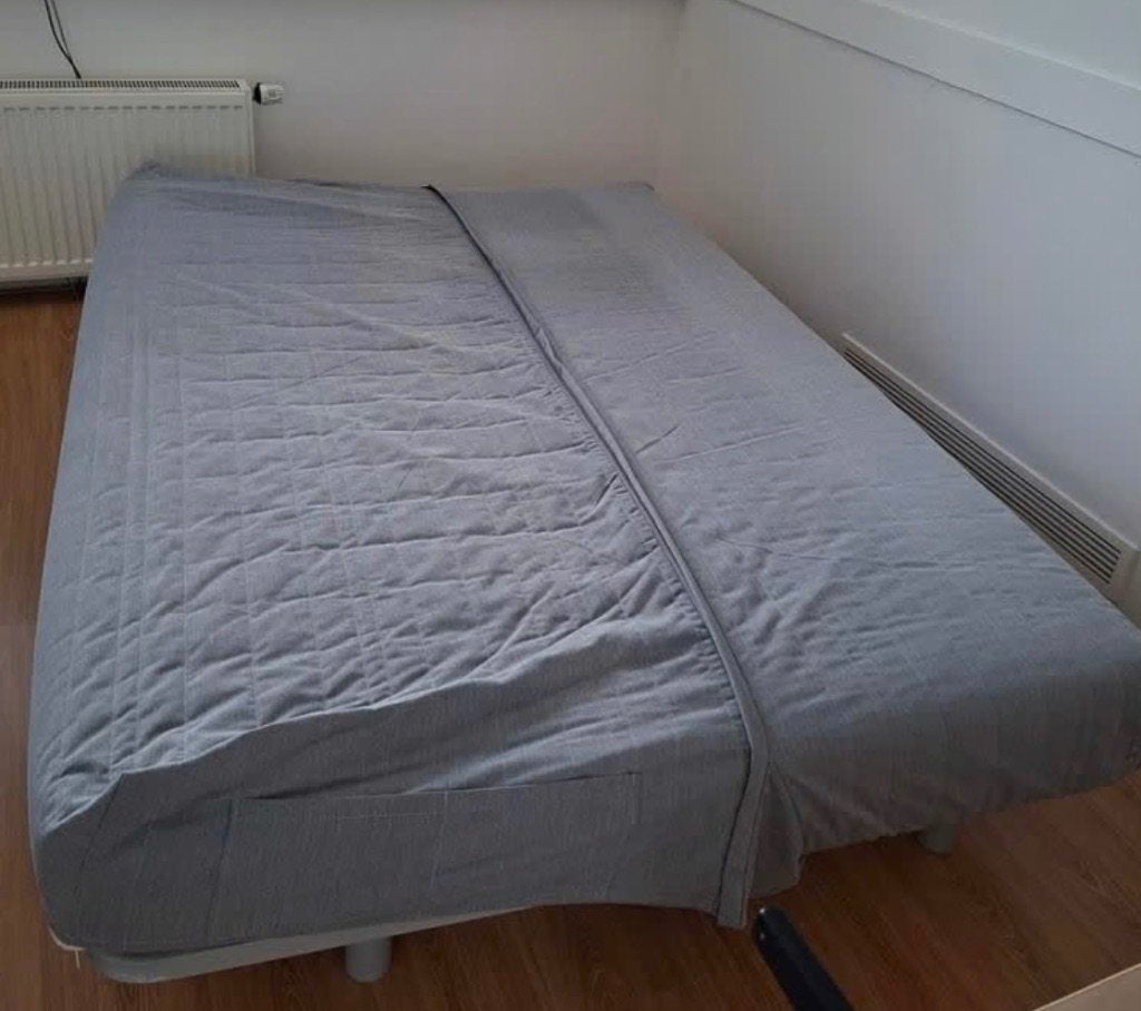 IKEA slaapbank - Grijs, 2-persoons, Ophalen, Tweepersoons, 140 cm, Zo goed als nieuw