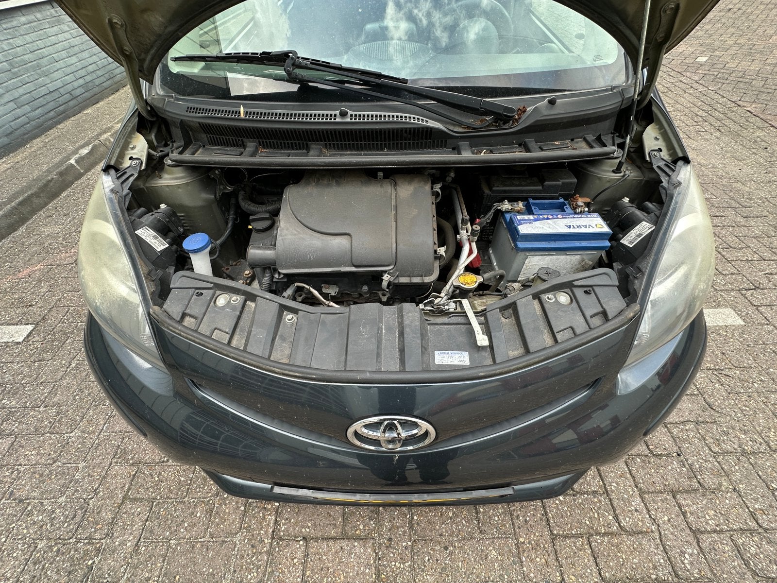 Toyota Aygo 1.0 12V Vvt-i 5DRS 2014 Grijs, Auto's, Voorwielaandrijving, 4 stoelen, Origineel Nederlands, Bedrijf