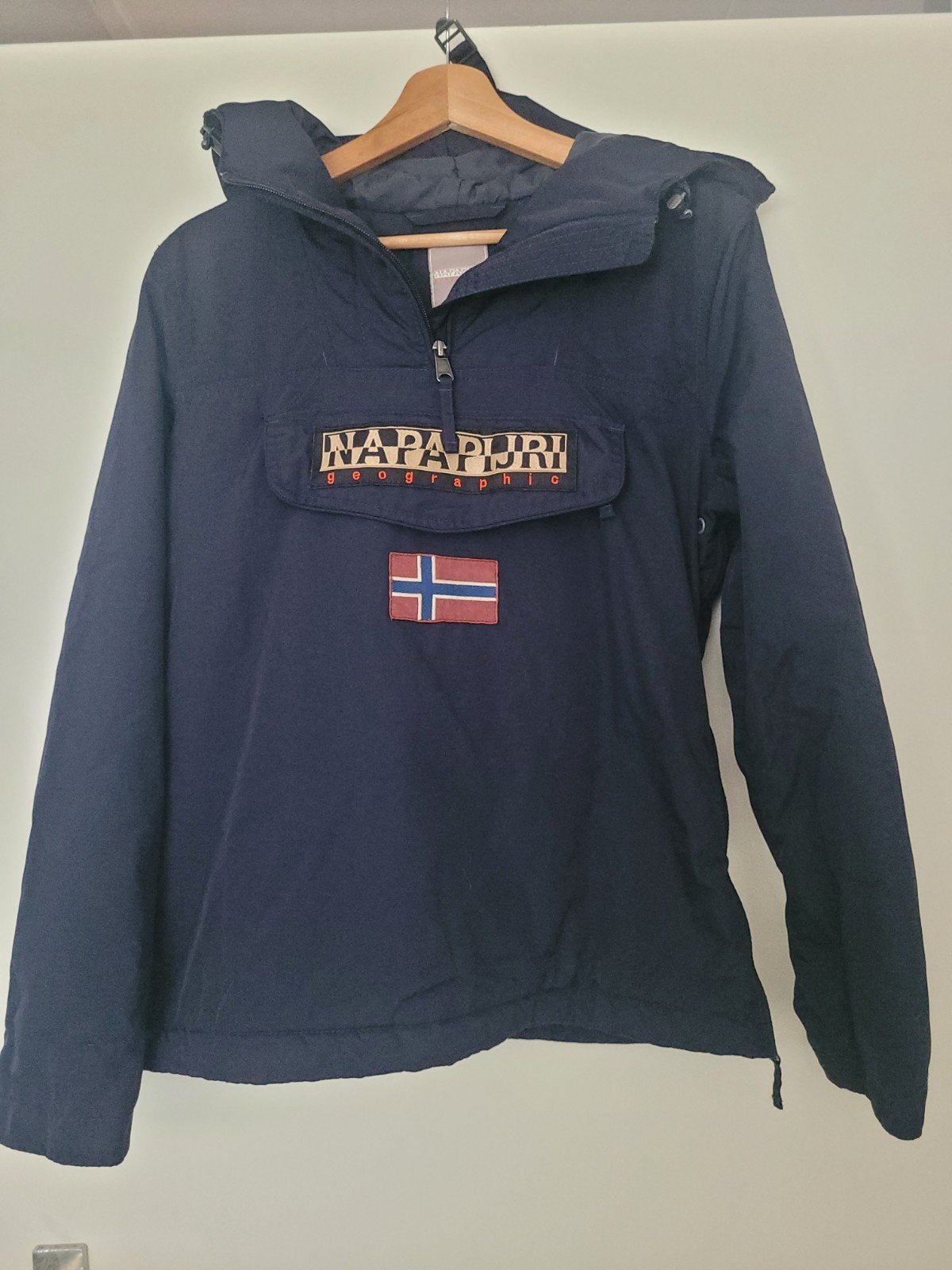 Napapijri tussen/winterjas maat M - zo goed als nieuw, Ophalen of Verzenden, Zo goed als nieuw, Napapijri, Jongen