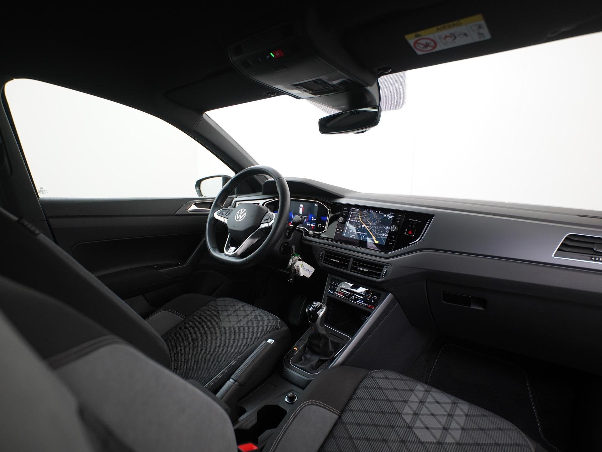 Volkswagen Polo 1.0 TSI R-Line | Stoelverwarming | Zondag Op, Auto's, Voorwielaandrijving, 12 maanden, Stof, Gebruikt