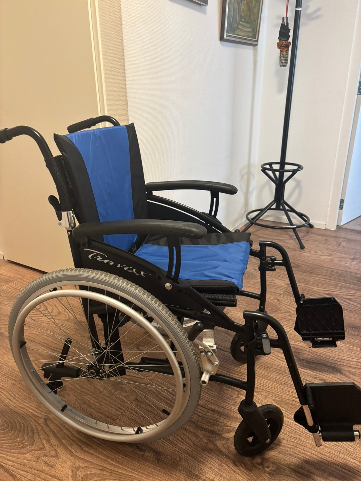 Makkelijk inklapbare Travixx medipoint, Diversen, Ophalen of Verzenden, Zo goed als nieuw, Duwrolstoel