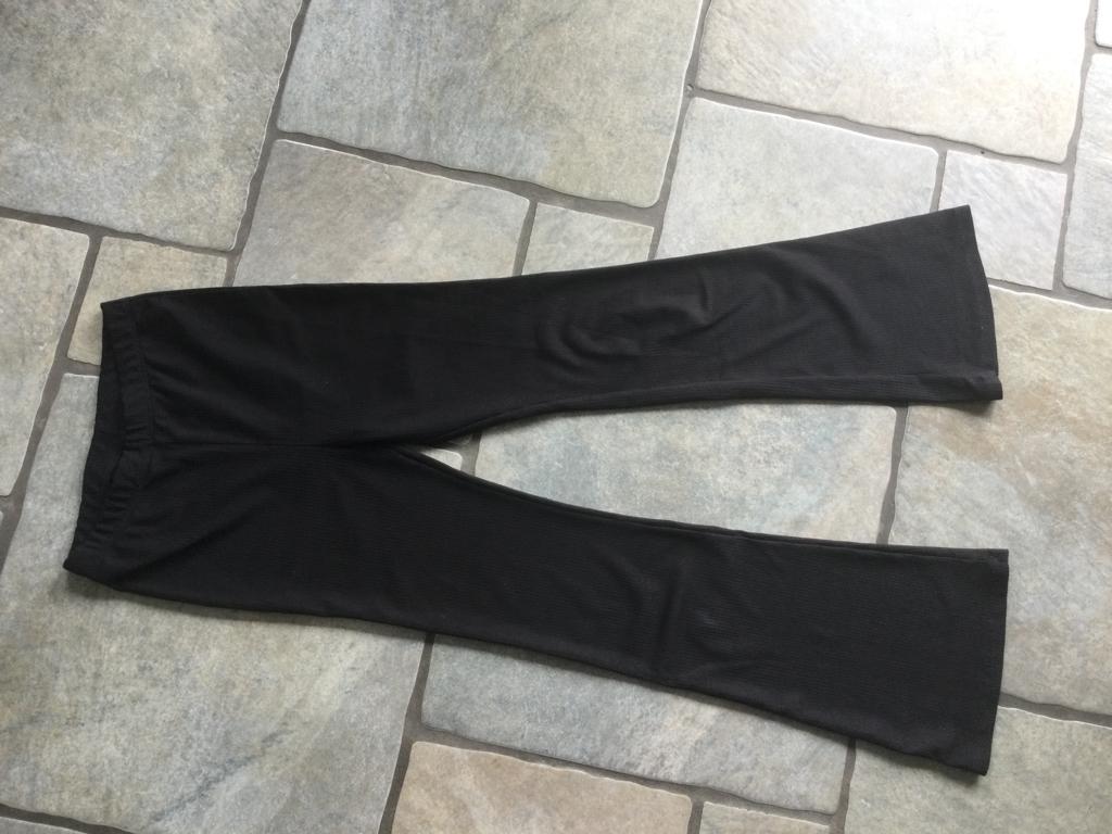 NIEUWSTAAT prachtige zwarte flair broek meiden 158/164, Broek, Meisje, Ophalen of Verzenden, Zo goed als nieuw