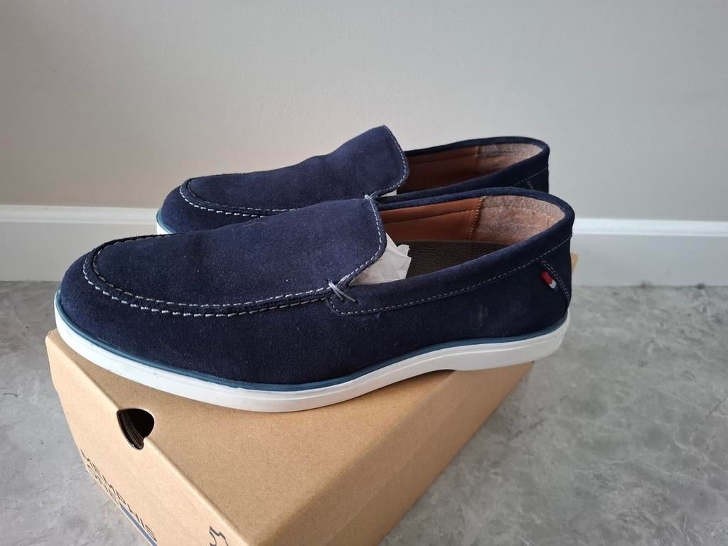 Mooie donkerblauwe loafers - maat 43, Kleding | Heren, Schoenen, Ophalen of Verzenden, Zo goed als nieuw, Blauw, Loafers