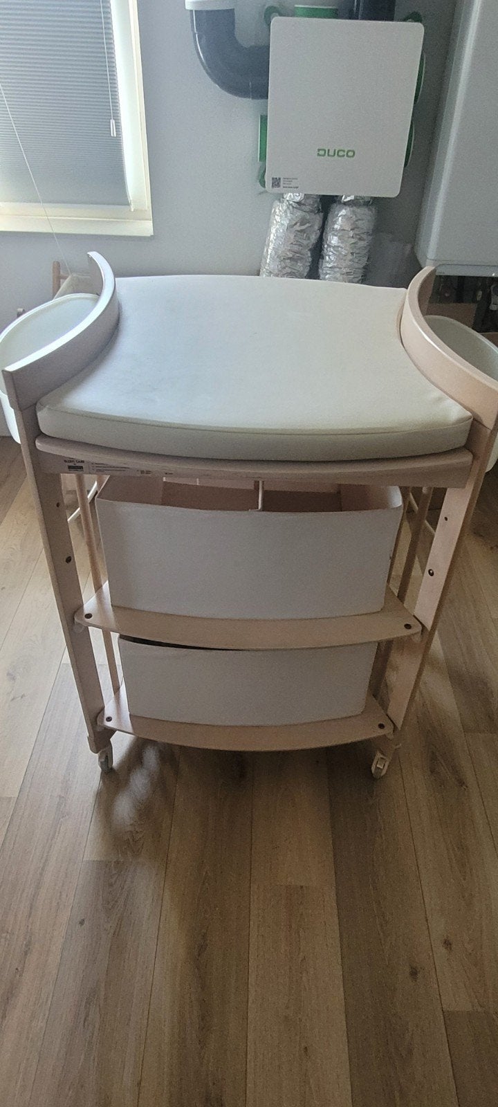 Stokke Home Commode met Aankleedkussen en Opbergers, Aankleedkussen, Zo goed als nieuw, Standaard, Ophalen