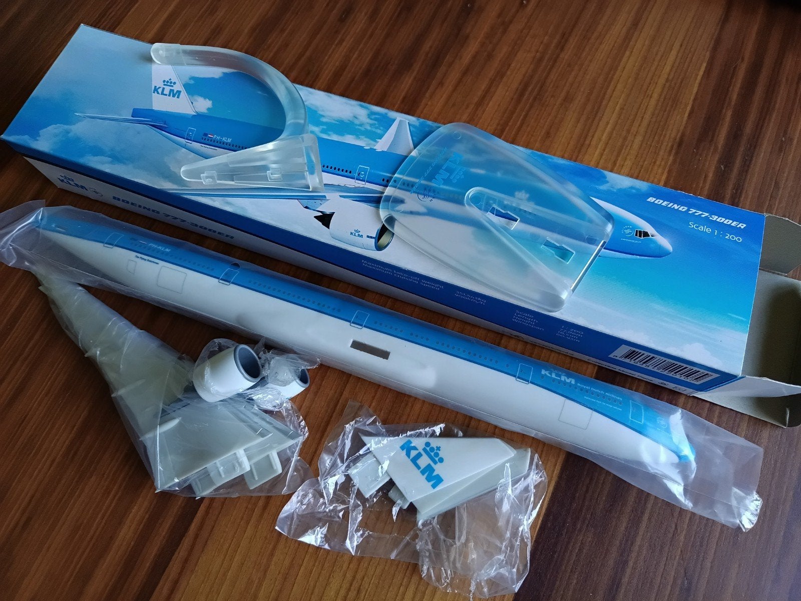 KLM Boeing 777-300ER Schaalmodel 1:200, Ophalen of Verzenden, Zo goed als nieuw, 1:200 of kleiner, Overige merken