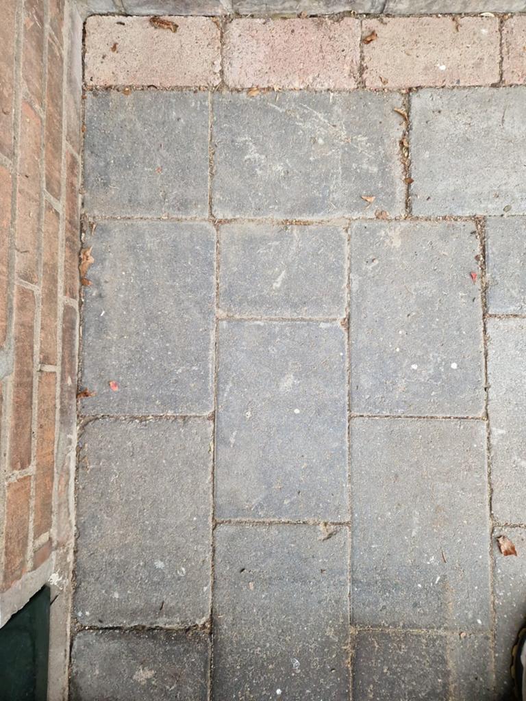 ​GRATIS AF TE HALEN: 30 m² Grijze Betontegels (30x20x6 cm), Ophalen, Gebruikt, 10 m² of meer, Beton