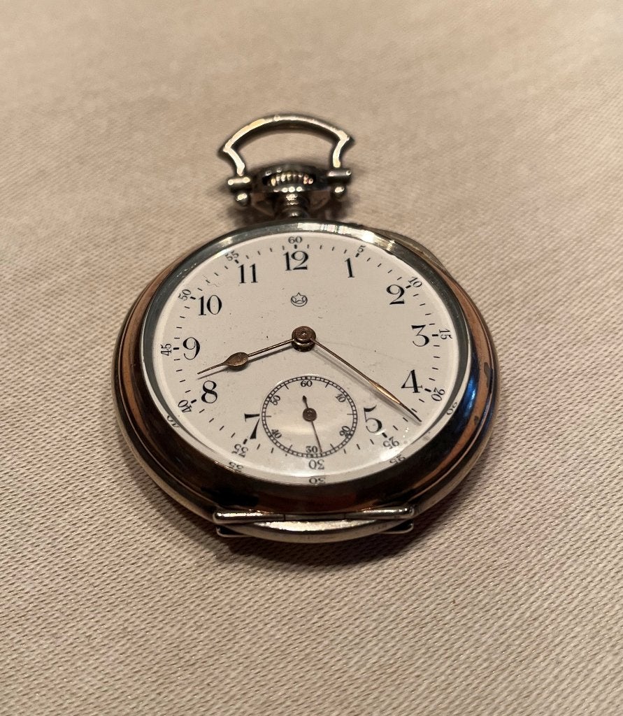Zilveren antiek zakhorloge met inscriptie, Sieraden, Tassen en Uiterlijk, Overige merken, Zakhorloge, 1900 tot 1930, Ophalen of Verzenden