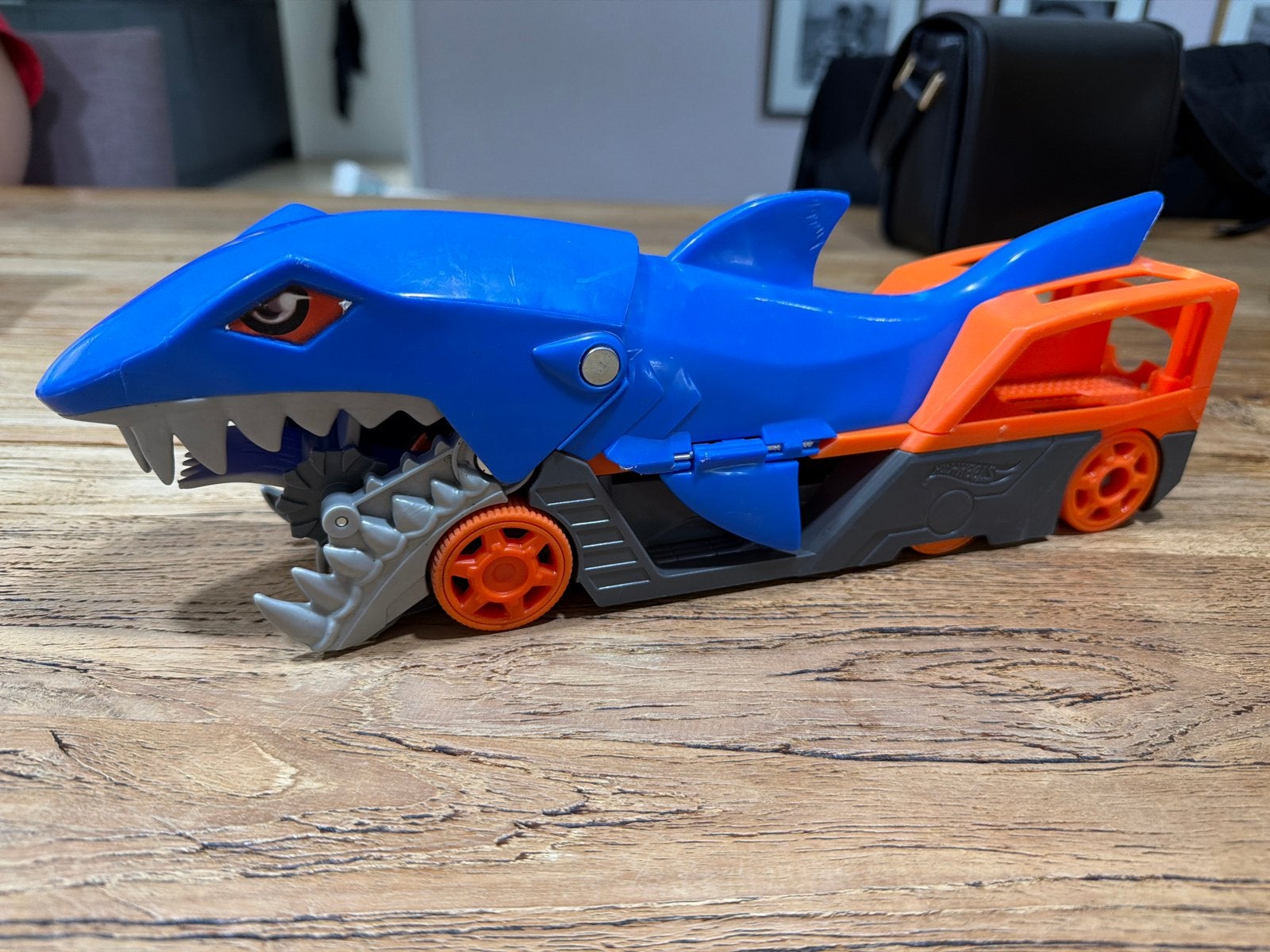 Hot Wheels Hauler Haai Vrachtwagen, Ophalen, Gebruikt