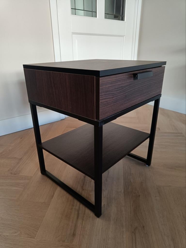 Ikea Trysil donkerbruin nachtkastje - 45x40x54cm, Huis en Inrichting, Ophalen, Minder dan 45 cm, Zo goed als nieuw, Minder dan 55 cm