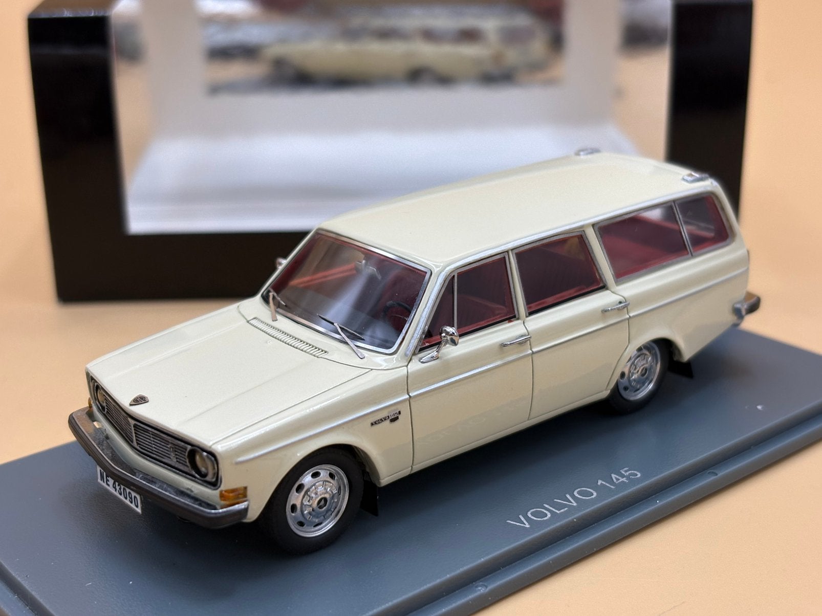 Volvo 145 Estate 1/43 Neo Scale Models, Verzenden, Zo goed als nieuw, Auto, Overige merken
