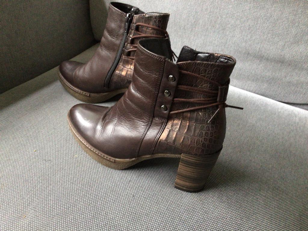Gabor enkellaarsje bruin, maat 36, Kleding | Dames, Schoenen, Gabor, Ophalen, Zo goed als nieuw, Bruin