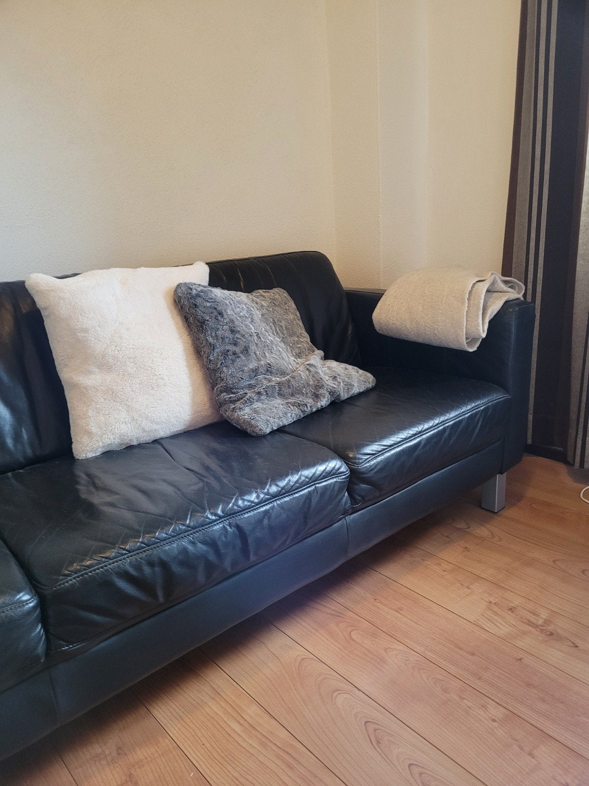 Leren bank (zwart), Huis en Inrichting, Ophalen, Gebruikt, 150 tot 200 cm, Tweepersoons