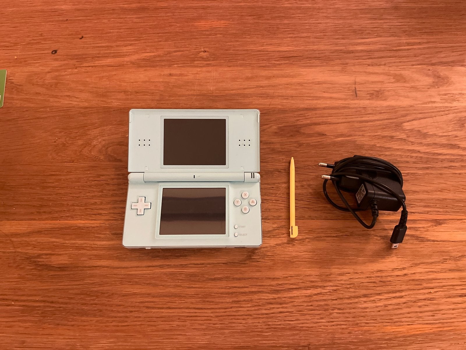 Nintendo DS Lite - Lichtblauw met oplader en stylus, Ophalen of Verzenden, Zo goed als nieuw, Blauw, DS Lite