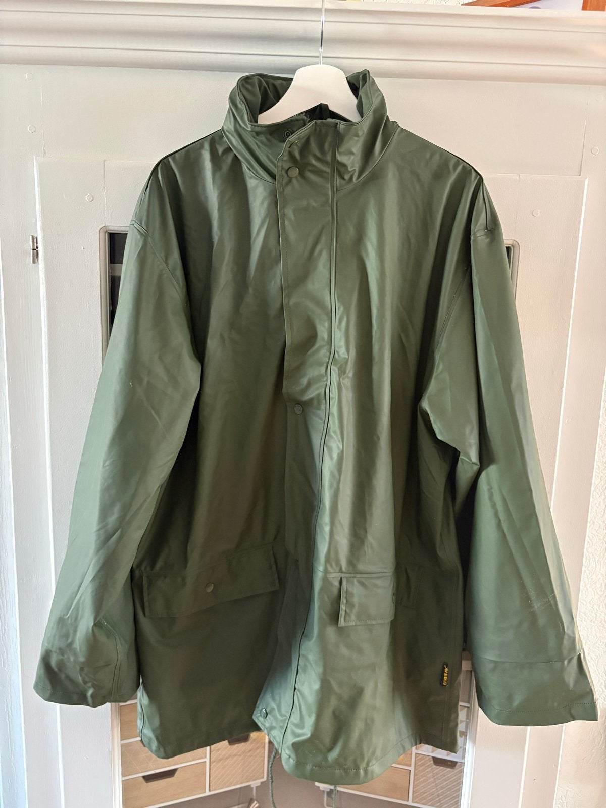 Groene regenjas en regenbroek set met gele regenbroek, Caravans en Kamperen, Regenkleding, Ophalen of Verzenden, Gebruikt, Regenpak
