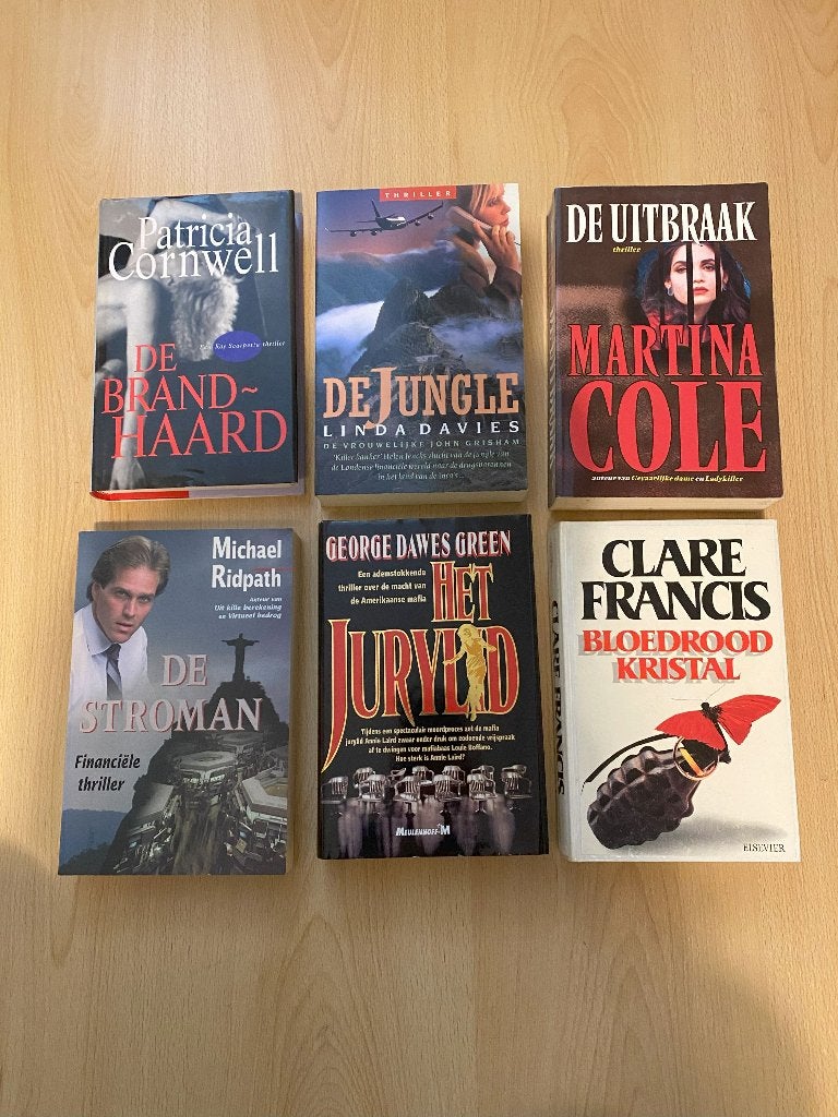 Boeken Trillers 2, Ophalen of Verzenden, Gelezen