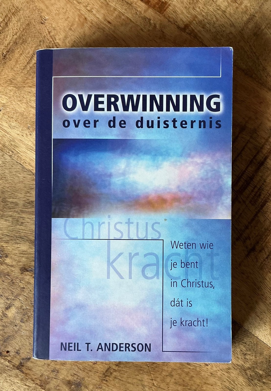 Neil T. Anderson - Overwinning over de duisternis, Ophalen of Verzenden, Gelezen, Neil T. Anderson