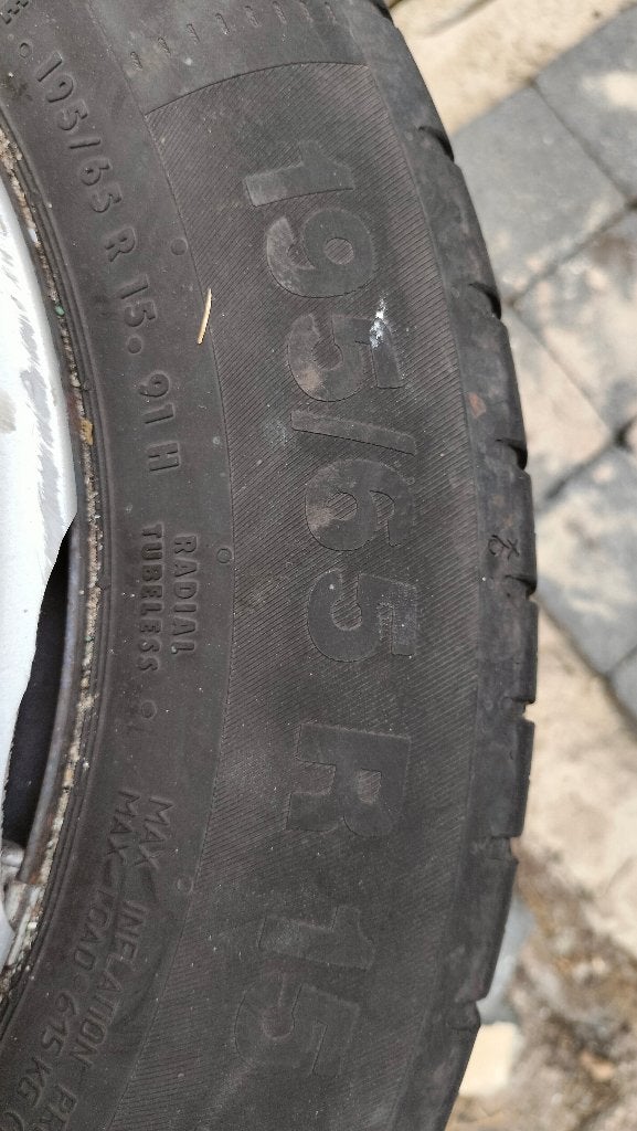 Winterbanden op velg. Gratis ophalen, Ophalen, Gebruikt, 15 inch, Winterbanden
