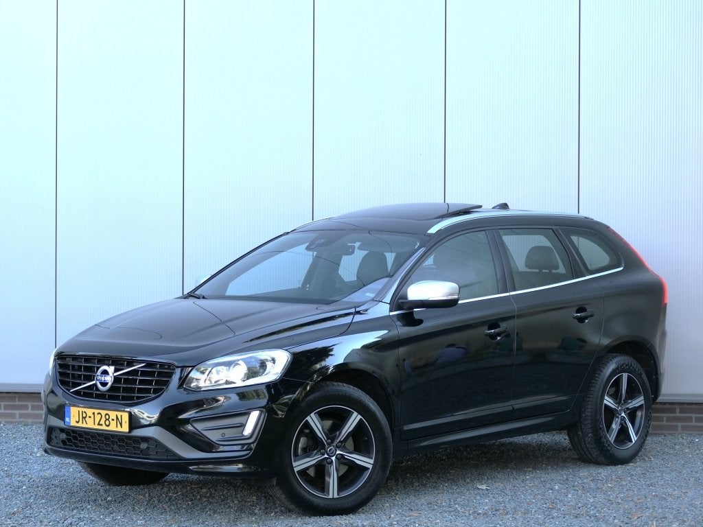 Volvo XC60 T5 FWD Polar+ Panoramadak / Xenon / Standkachel /, Auto's, Volvo, Automaat, 15 km/l, Gebruikt, 4 cilinders