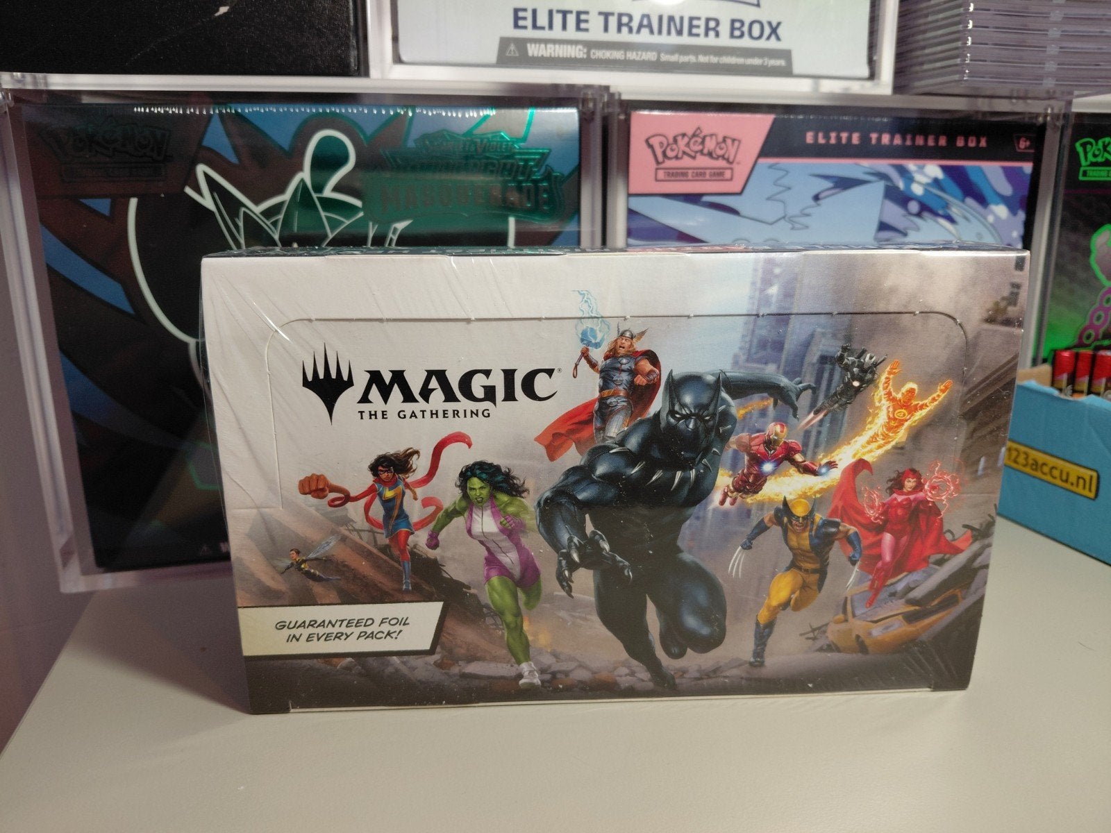 magic the gathering Marvel super heroes, Hobby en Vrije tijd, Ophalen of Verzenden, Nieuw, Boosterbox, Foil
