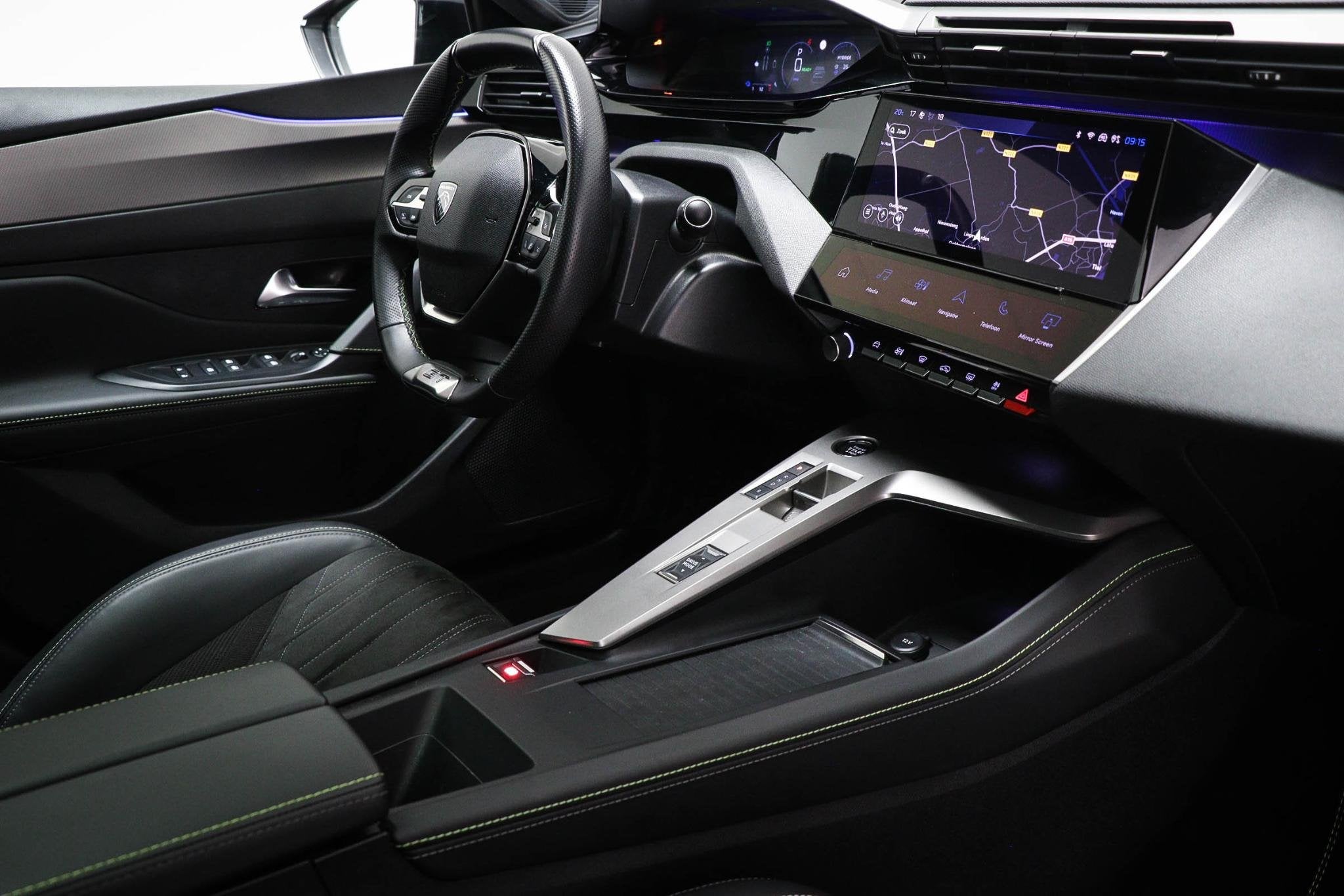 Peugeot 308 SW 1.6 Plug-in Hybrid 225 GT | PANORAMADAK | DAB, Auto's, Stof, Gebruikt, 4 cilinders, Met garantie (alle)