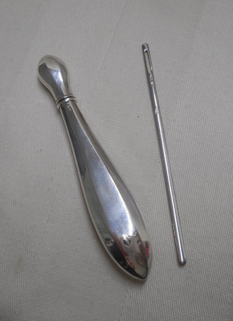 Zilveren antieke naaldenkoker met naald nr.013, Antiek en Kunst, Verzenden, Zilver